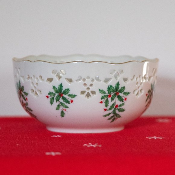 Lenox Holiday Bowl - Picture 1 of 9